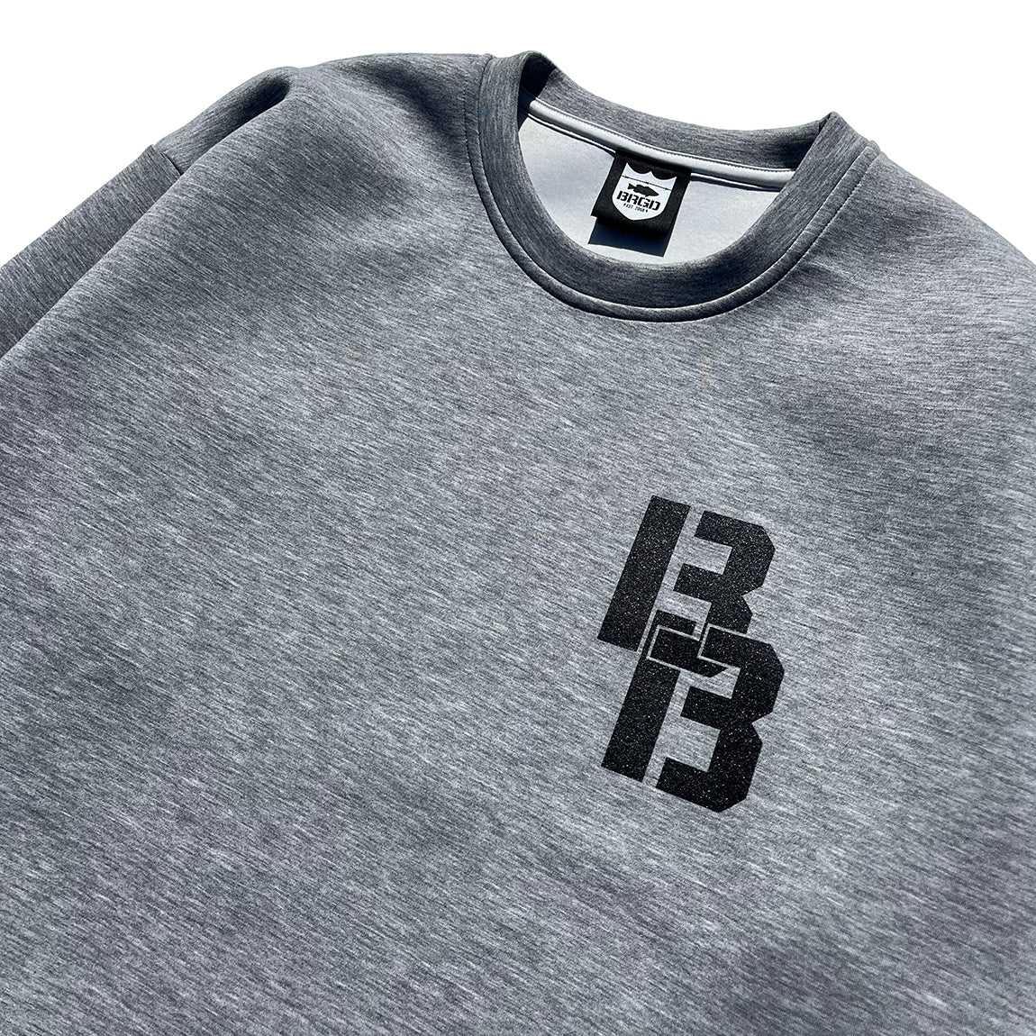 Sweatshirts & Hoodie